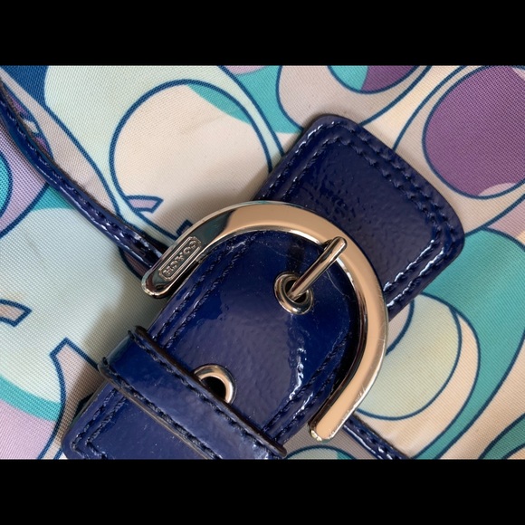 Pattern Coach Bag - Picture 3 of 4